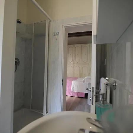 Alojamento de Acomodação e Pequeno-almoço Porta San Frediano 3*