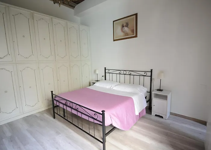 Bed & Breakfast Porta San Frediano 3*