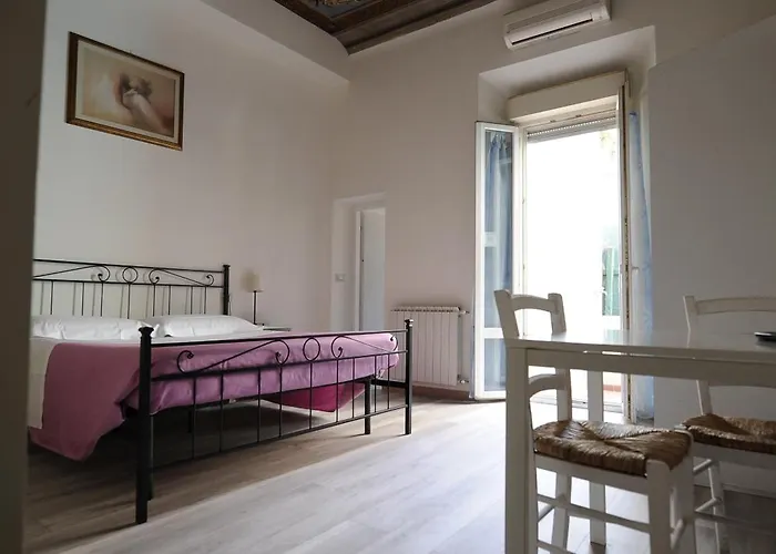 Porta San Frediano Bed & Breakfast 3*
